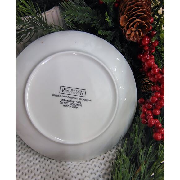 Restoration Hardware “Holly” Plates – Set of 6 in Original Box (Christmas 2001) - Picture 9 of 10